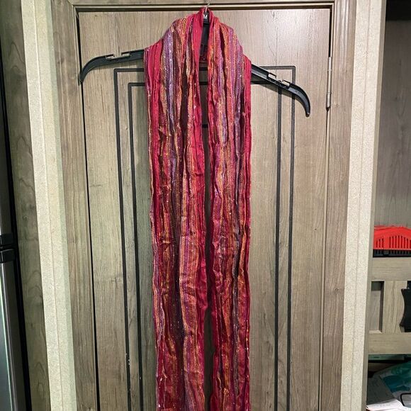 (5) Women’s Scarves  - Picture 1 of 10
